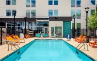 Aloft Trophy Club Westlake - Pools
