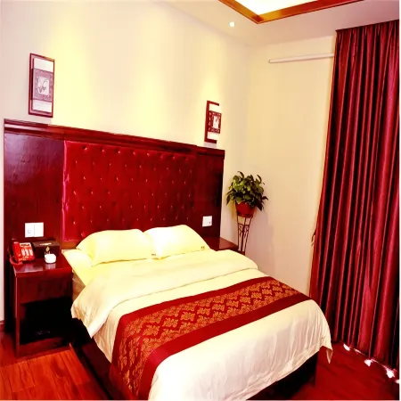 Longjun Homeland Chain Hotel (Bama)