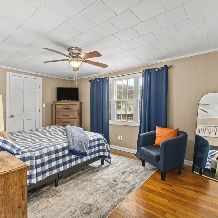 Riverfront- Upper Unit | Dock | Firepit | Hot Tub | Wi-Fi