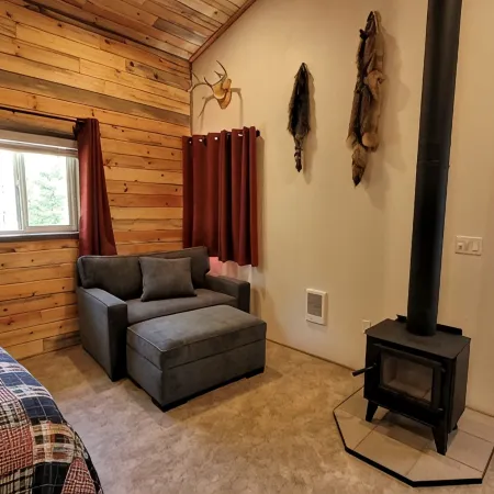 Cabin in the woods with all the comforts of home