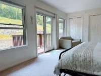 Cozy Lake Region Townhome – Steps from Moose Pond in Bridgton