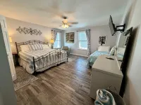 Sleeps 12•Huge PrivateDeck•Beach Gear•Pool Table•Steps to Ocean•Trailer Parking - Condos