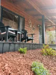 Beautiful Hilltop Waterfront cottage, private getaway, quiet lake front cottage - 무료 와이파이