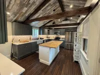 Charming newly renovated home in Little Compton. Hotels in Little Compton