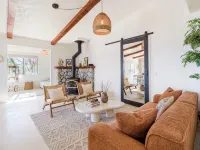 Scenic Mountain View Desert Escape. Located between Palm Springs & Joshua Tree - 3-stjärniga