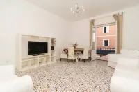 Bright and central apartment just minutes from Sorrento - 2 estrellas