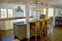 Coastal Maine Retreat Steps from Beach - Sleeps 8 Comfortably - 4-Sterne