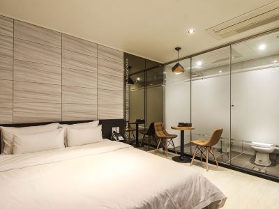 Jinju Hotel Seven