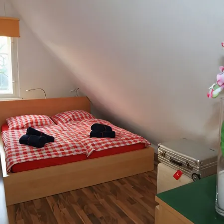 INSELVILLA - Holiday apartment on the island in Hameln