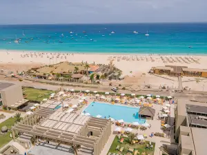 Oasis Salinas Sea