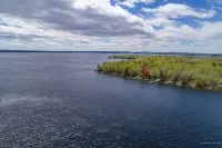 Frye Island Paradise - Renovated cabin on Sebago Lake - Just a ferry ride away - 海滩