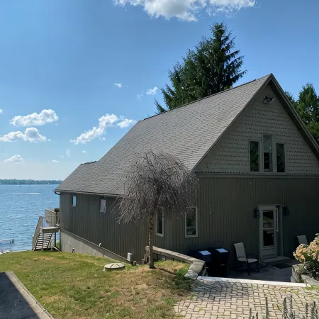 Waterfront Cottage, Large Dock Access, Beautiful Deck Views, Dog Friendly!