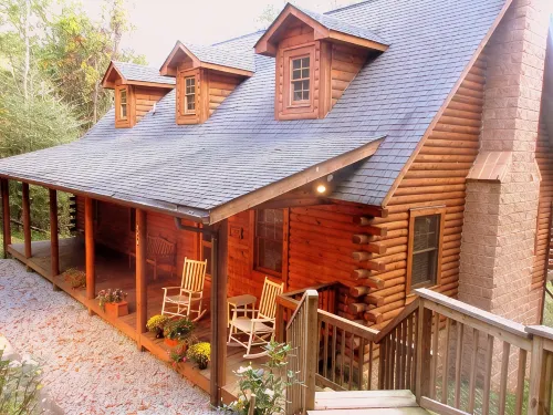ALPINE LOG CABIN/COZY, COMFORTABLE, MODERN/BLUE RIDGE MOUNTAINS NEAR BOONE N.C.