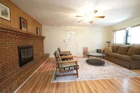 Spacious Home Near WEC, The Roberts Center and Wilmington College - พร้อมWifi