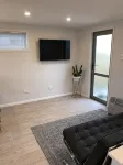 Self contained Studio walking distance to Mission Estate - Apartments