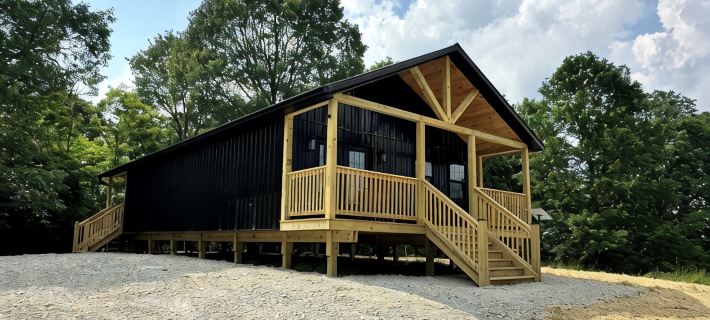 Burr Oak Cabin With Hot Tub and WIFI Hotels in Perry County
