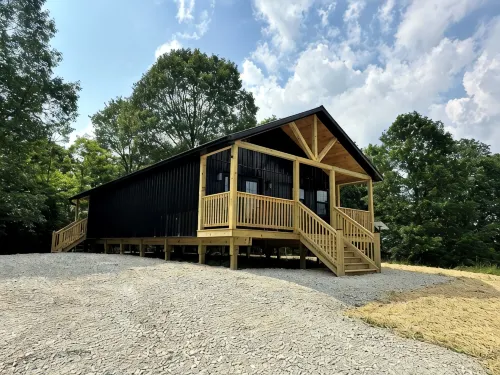 Burr Oak Cabin With Hot Tub and WIFI - Chalets
