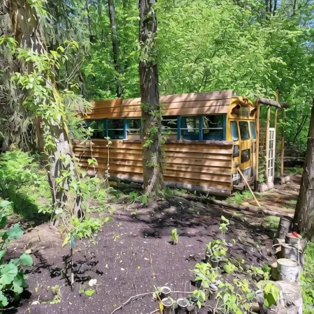 The Wanderbus in Elfendahl forest.