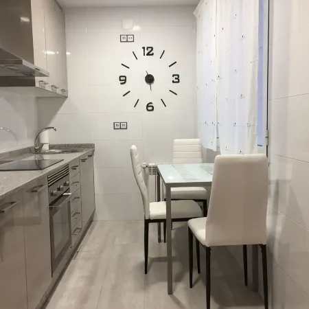Cozy apartment next to Puerta de San Pedro (Roman Wall)