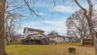 Colonial on College-Historic 3 Beds and Sofa Bed, Skeeball, Golfcart-Extra - 4-Star