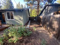 West Side Cozy Studio with Private Yard