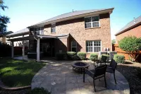 Huge 5 Bdrm W/King Bed Hot Tub - Homestays