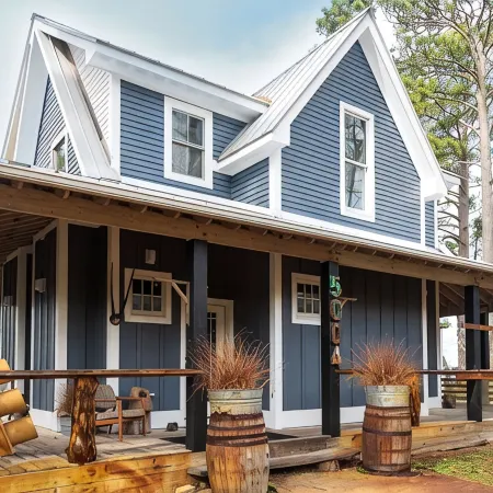 Waterfront Treasure - Main WIE House