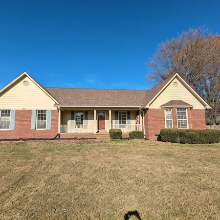 N. Jackson 3BR Oasis - Walk to Stores & Food