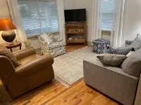 Spacious Charming Farmhouse-Style Home - Dedicated Office - Wi-Fi