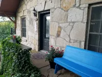 Private French Manior overlooking the Spring River Hotele w: Sharp County