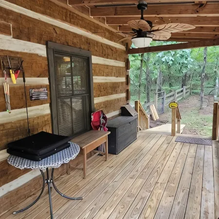 THE WOODLANDS - VERY QUIET SECLUDED CABIN