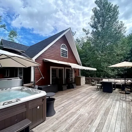 CATSKILLS Modern Cabin Brookside
