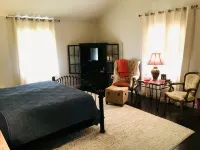 Bella Rosa Cottage - Stroll to Wimberley Square! Cypress Creek just steps away - 4-Star