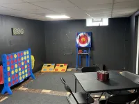 Cute 3Bdrm House | Laundry, Game Room, Backyard 애크런 호텔