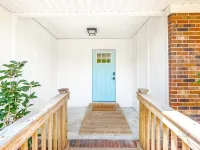 Spacious w/ all King Beds, 15 min from Beach + Downtown, Pup Friendly! - Wifi