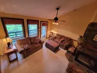 Cozy Loft nestled atop of Snowshoe