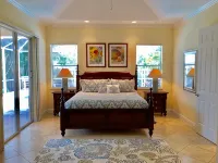 High End 4 Bdrm Heated Pool Walk to Gulf Walk to Mercato Walk to the Ritz - 4-Star