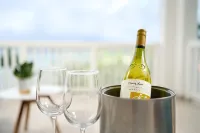 Mount Cinnamon Beach & Wellness Resort - bar