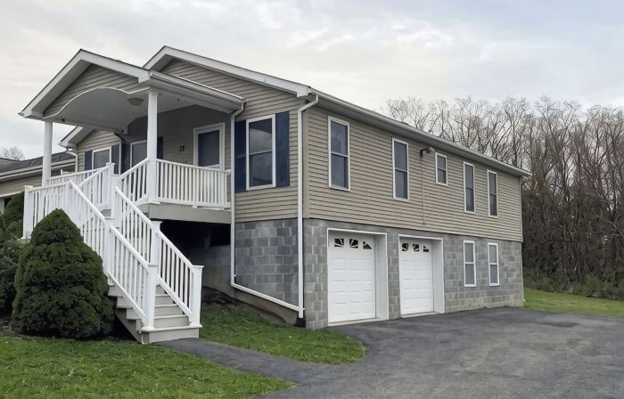 Stylish Cozy Home with Gorgeous Views!