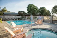 Sea Otter Inn - Romantic
