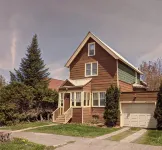 Charming 2 bedroom apartment in Calumet's Historic district!