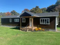 Charming 2-bedroom home in quaint Newfield with WiFi