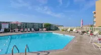 Fun in the Sun on Topsail Island at the Pelican Pad: A cozy oceanfront condo