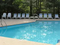 Stay Directly above Toxaway Falls with Breathtaking Mountain Views. - Mountain view