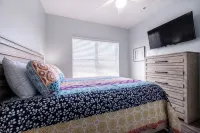 Bermuda Bay Club Un 26 Across Heated Pool n Spa, Beach Access, Nicely Decorated - ビーチサイド