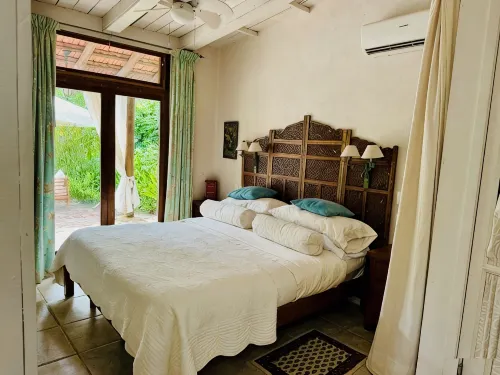 Private Guest House With Pool In Exclusive Area, Close to Golf and Beach - Homestays