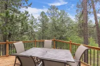 Pactola Escape – Spacious Family Cabin Near Lake Pactola - Wifi