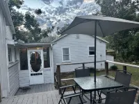 Cute Cottage-Historic District