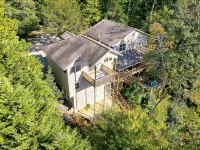Lakefront Home in Gated Bear Paw with private Dock and Starlink Internet - Gym