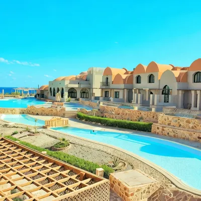 روحانو بيتش ريزورت Hotels near Quseir Port